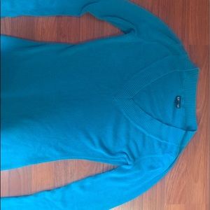 Long sleeve blue long sleeve shirt